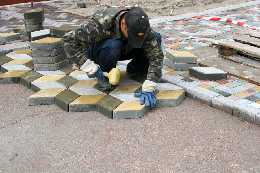 Укладка тротуарной плитки